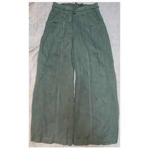 These Pants Havent Been Sold Message Me People Like Frank Women Pants Size 4